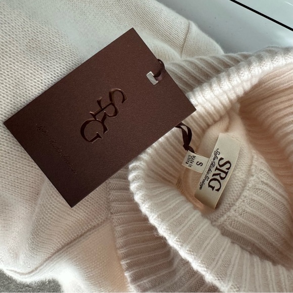 NWT SRG Fayy Elegant Cream Pink Turtleneck Sweater - Size S - Picture 6 of 6